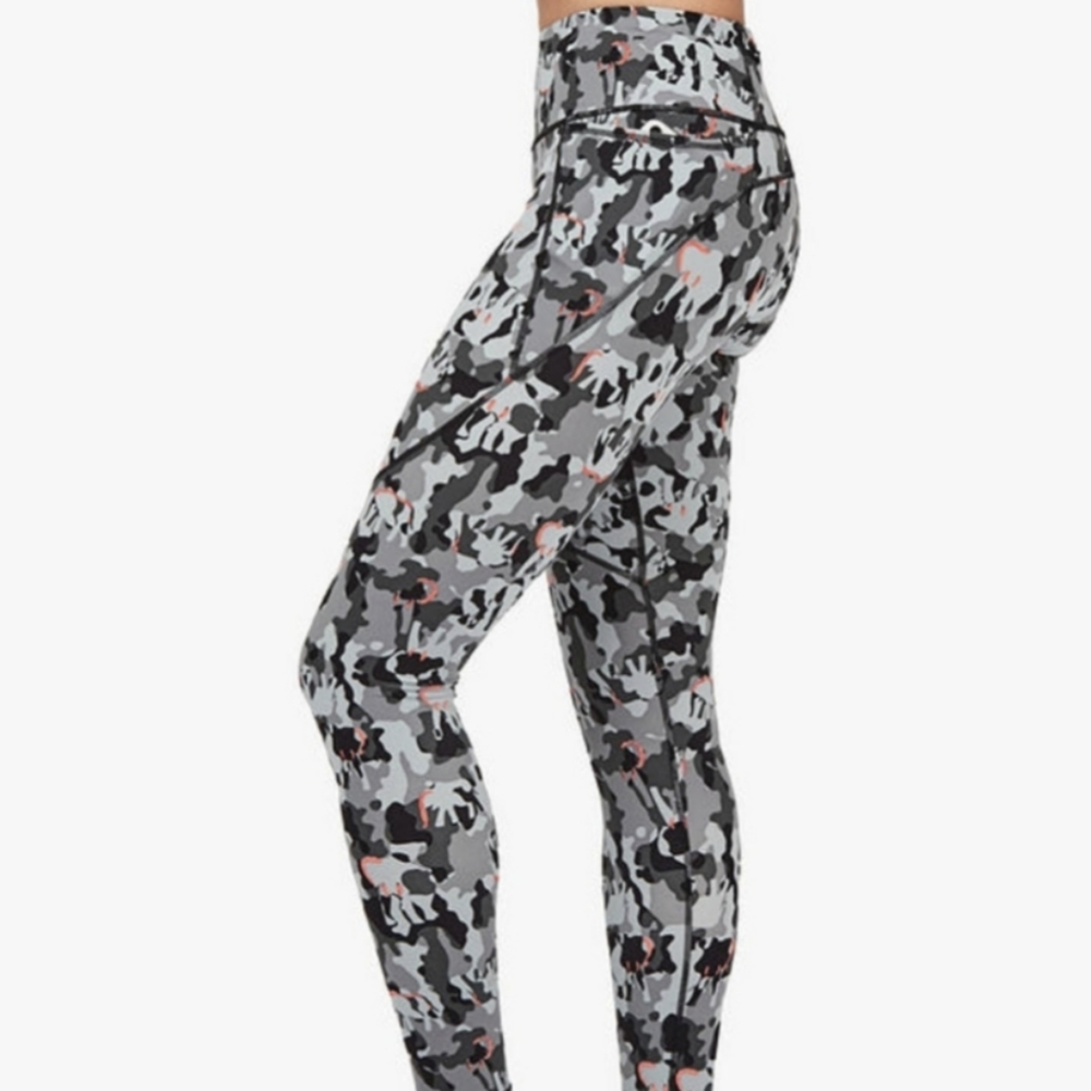 Sweaty Betty Elephant Camo Leggings M